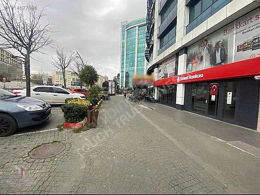 Beylikdüzü Beykent'te Yüksek Potansiyelli SATILIK 3 Katlı Dükkan