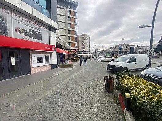 Beylikdüzü Beykent'te Yüksek Potansiyelli SATILIK 3 Katlı Dükkan