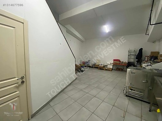 Beylikdüzü Beykent'te Yüksek Potansiyelli SATILIK 3 Katlı Dükkan