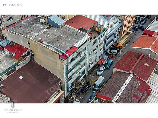 Güngören Sanayi Mah. Toplam 2100 m2 6 Katlı Satılık Komple Bina