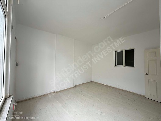 Güngören Sanayi Mah. Toplam 2100 m2 6 Katlı Satılık Komple Bina