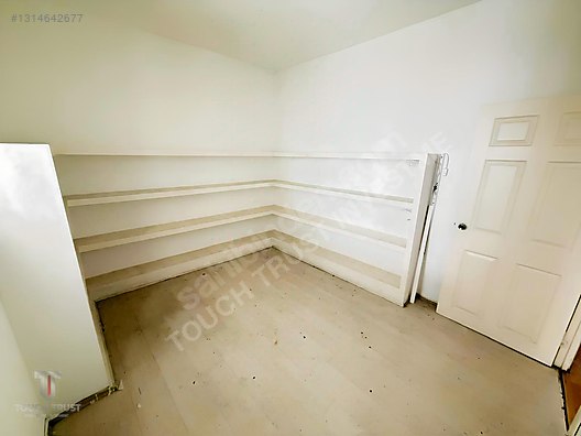Güngören Sanayi Mah. Toplam 2100 m2 6 Katlı Satılık Komple Bina