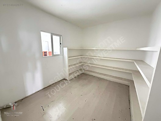 Güngören Sanayi Mah. Toplam 2100 m2 6 Katlı Satılık Komple Bina