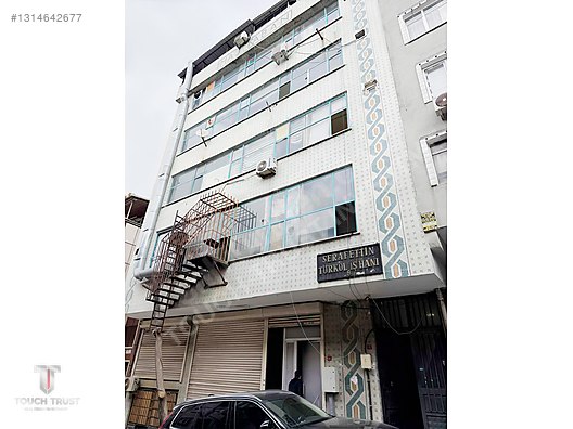 Güngören Sanayi Mah. Toplam 2100 m2 6 Katlı Satılık Komple Bina