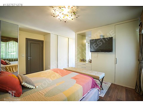 Göztepe'de Yenilenmiş, Şömineli 4+1 Lüks Daire