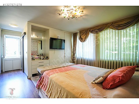 Göztepe'de Yenilenmiş, Şömineli 4+1 Lüks Daire