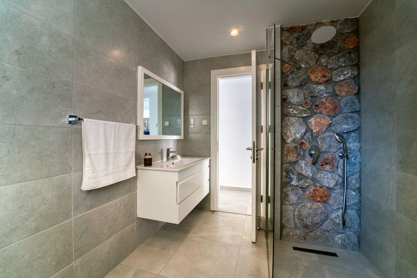 evergreen-112-interior-35