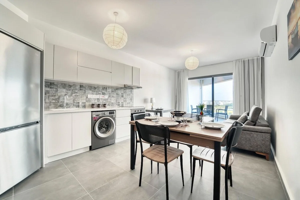 evergreen-215-interior-23